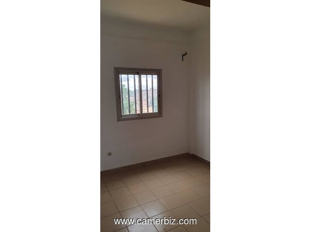 Appartement avec gardien parking forage à Mimboman. - 34755