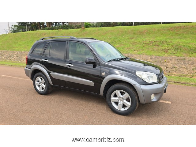 4WD 2006 Toyota Rav4 à vendre à  YAOUNDE - 35031