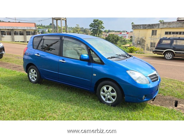 2004 Toyota Corolla Spacio Automatique avec 7 Places à vendre à Yaoundé.  - 35125