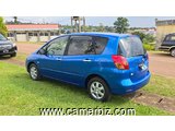 2004 Toyota Corolla Spacio Automatique avec 7 Places à vendre à Yaoundé.  - 35125